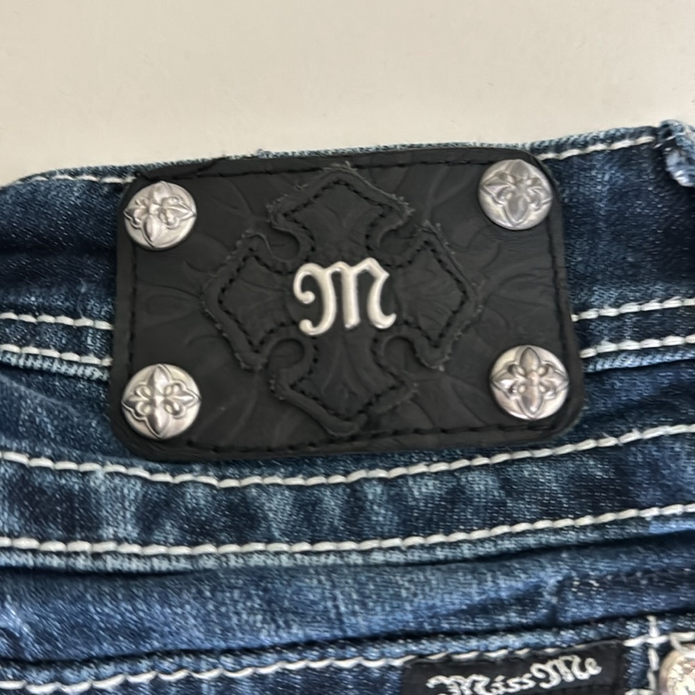 Miss me Boot cut Angel wing jeans like new - Picture 6 of 7